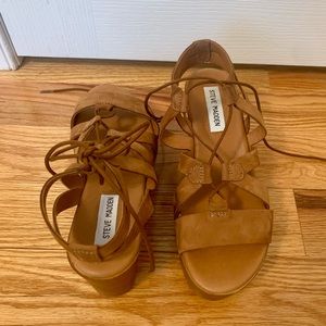 Steve Madden Lace up Platform block wedge